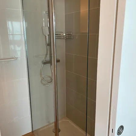 En Bord De Avec Parking Lejlighed *